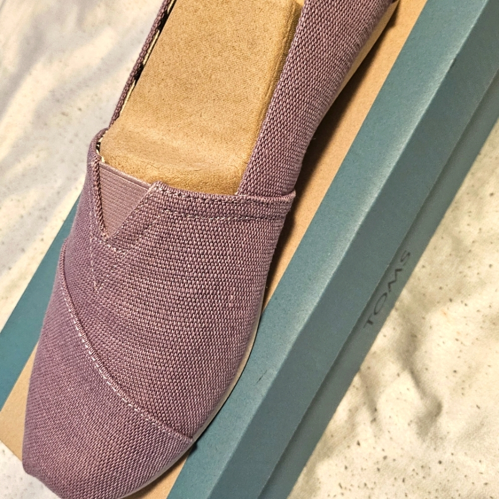 Toms